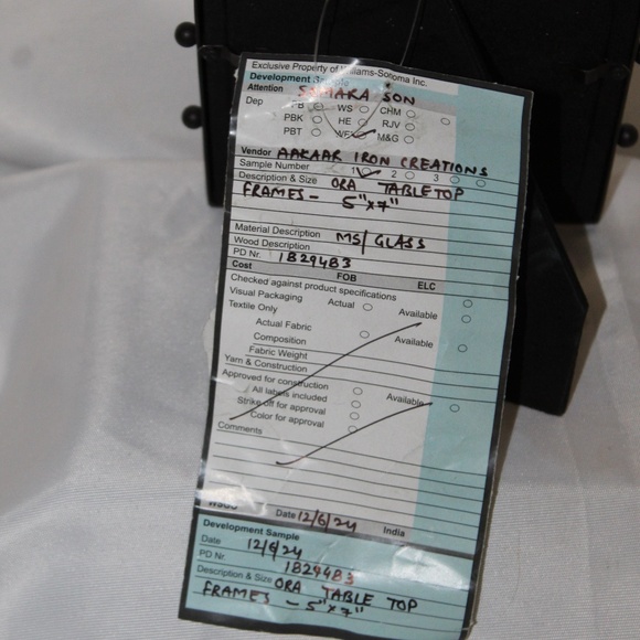 West Elm Ora Table Top Picture Frame. Sz. 5"x7" - Picture 3 of 6